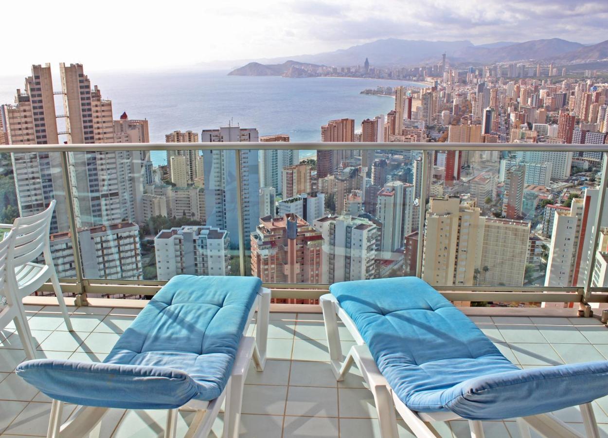 Skyline 26 Stunning Sea Views From A 2-Bedroom Apartment On The 26Th Floor Μπένιντορμ Εξωτερικό φωτογραφία